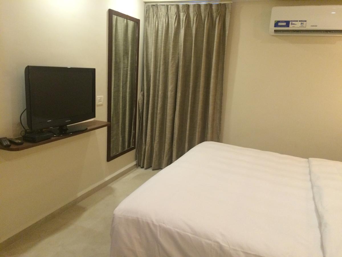 Best Western Alkapuri, Vadodara Extérieur photo