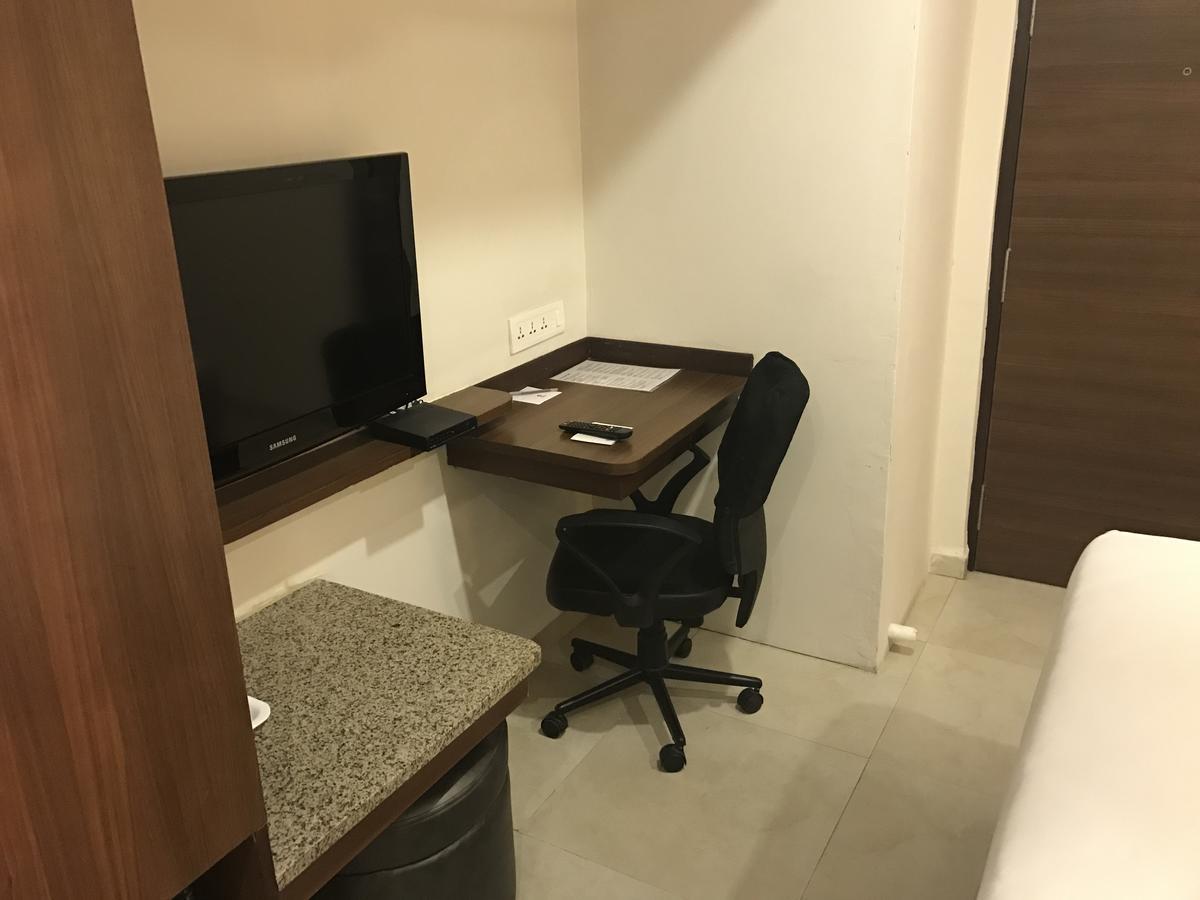 Best Western Alkapuri, Vadodara Extérieur photo