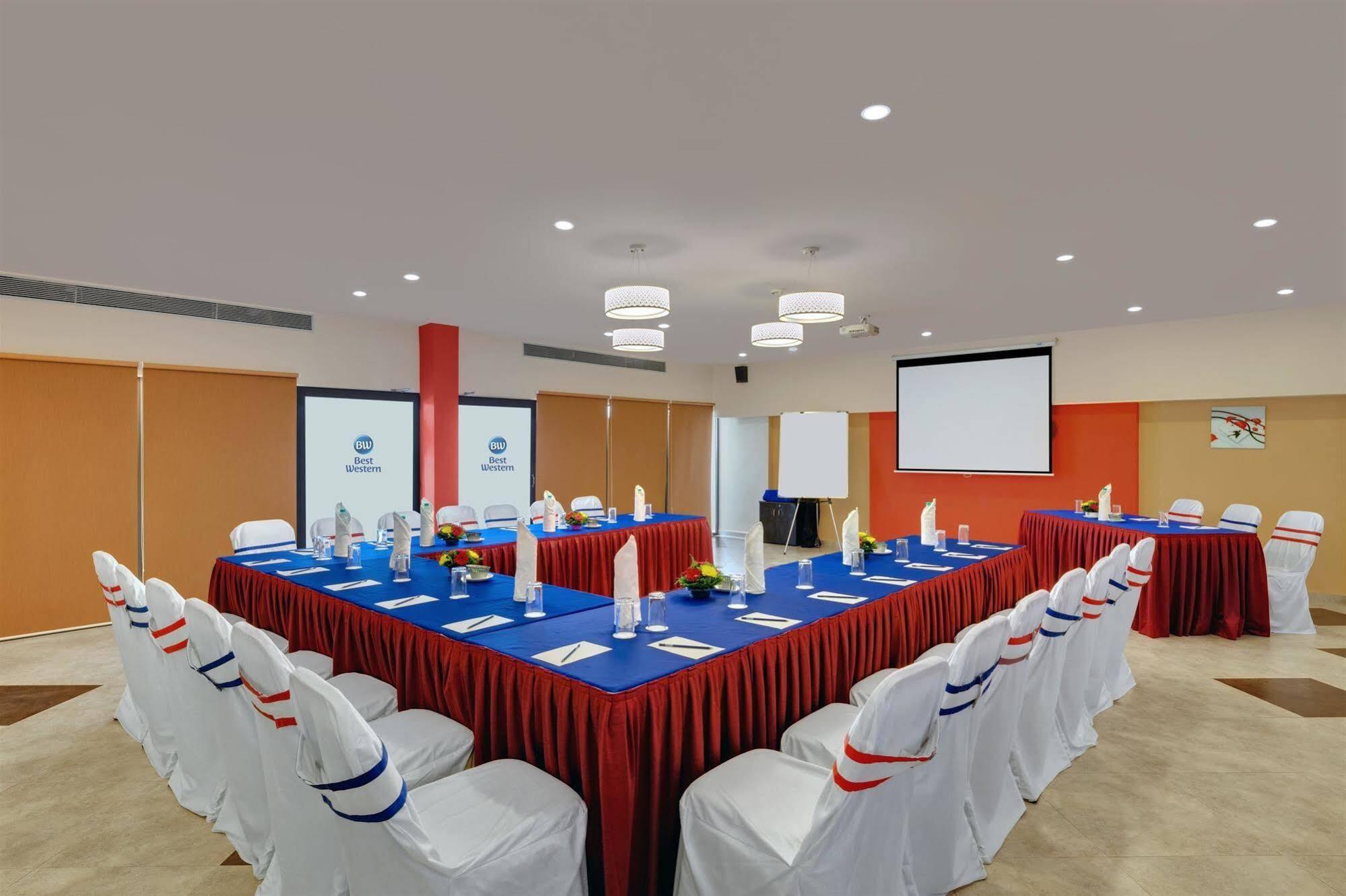 Best Western Alkapuri, Vadodara Extérieur photo