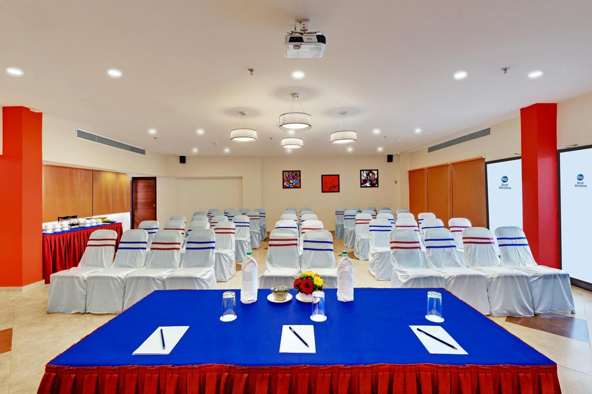 Best Western Alkapuri, Vadodara Extérieur photo