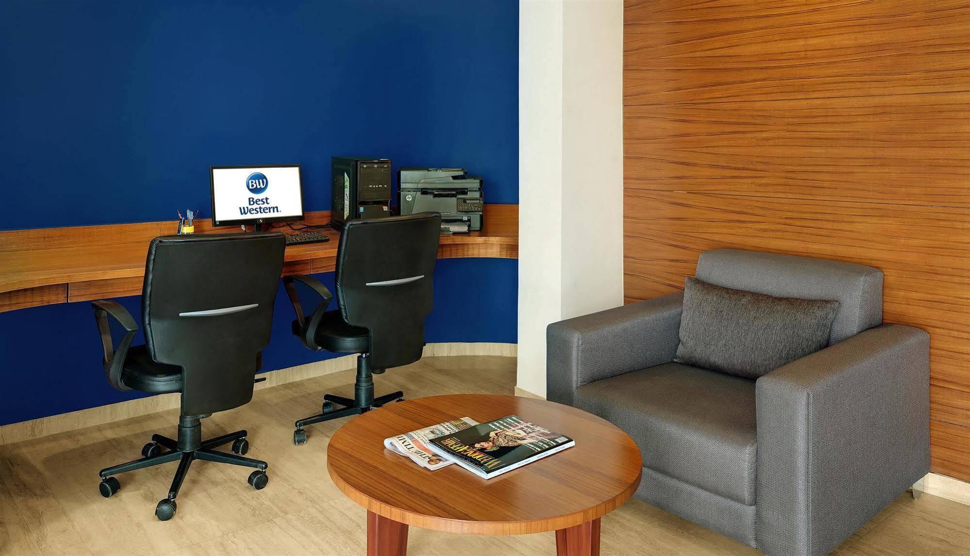 Best Western Alkapuri, Vadodara Extérieur photo