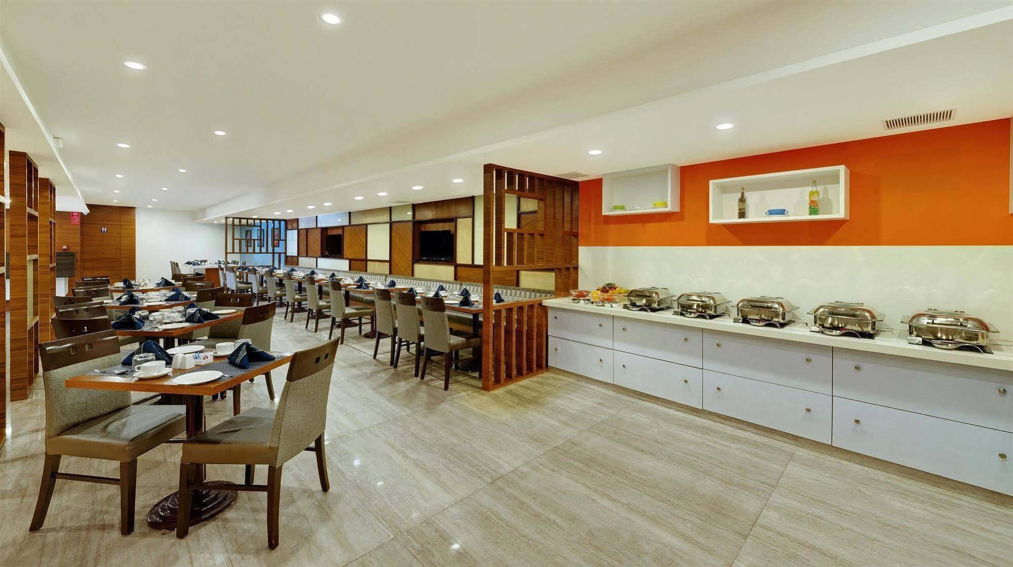 Best Western Alkapuri, Vadodara Extérieur photo