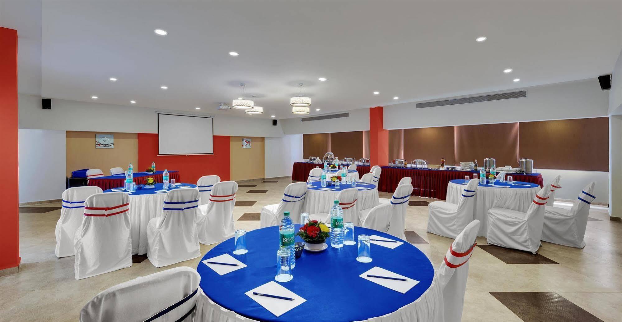 Best Western Alkapuri, Vadodara Extérieur photo